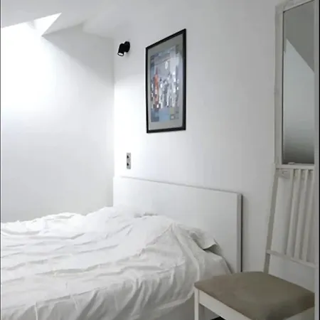 Apartment The Henhouse - A Modern Loft In The Very Center Riga