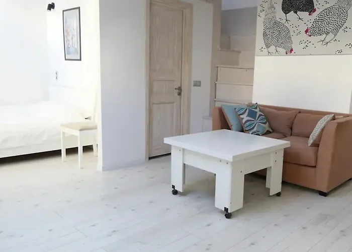 The Henhouse - A Modern Loft In The Very Center *