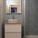 The Henhouse - A Modern Loft In The Very Center *