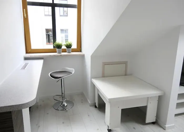 The Henhouse - A Modern Loft In The Very Center Апартаменты *